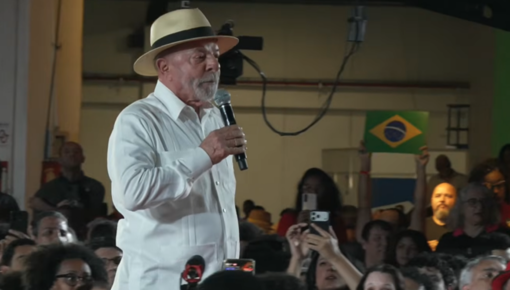 Lula-na-convencao.png