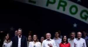 Lula se lança à reeleição, diz que não quer ser presidente do Bolsa Família e promete disputa por emendas
