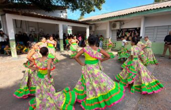 Alunos da EMEB Manoel Correia celebram a cultura mato-grossense com apresentações de Siriri e Cururu – Alunos da EMEB Manoel Correia celebram a cultura mato-grossense com apresentações de Siriri e Cururu