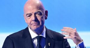 Infantino receberia salário 6 vezes maior com criação de empresa na Fifa