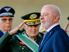 Lula deixa entrevista no QG do Exército sem responder perguntas sobre Lulinha e Marcola