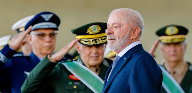 o-presidente-da-republica-luiz-inacio-lula-da-silva-durante-cerimonia-do-dia-do-soldado-no-setor-mil.jpeg