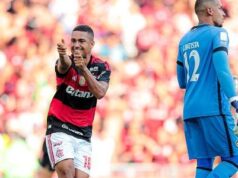 Samuel Lino decide, Flamengo vence o Botafogo e reage na caça ao Palmeiras