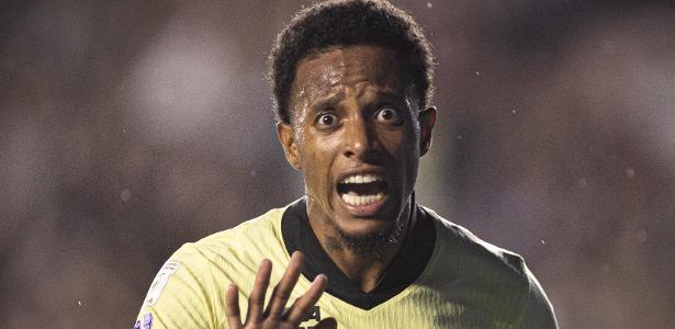 tche-tche-comemora-gol-do-vasco-sobre-o-cruzeiro-1788052150065_v2_615x300.jpg