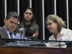 Líder do governo celebra avanço da PEC da 6×1: “O diálogo produz resultados”