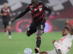 Athletico e Bragantino empatam em jogo com Volpi inspirado e lei do ex