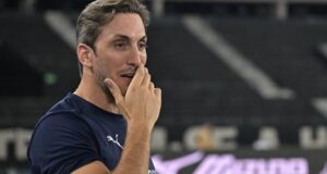 Fluminense anuncia saída de Zubeldía após empate na Libertadores