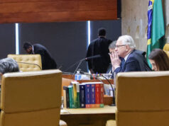 Ministros aposentados do STF manifestam apoio a Fachin em nota