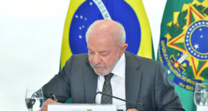 Lula tem 53% entre eleitores ligados ao Bolsa Família, aponta Datafolha