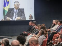 Pedido do Novo para afastar diretor da PF é “ilegítimo”, diz Dino