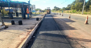 Prefeitura intensifica recapeamento da Avenida Tricolor, no Grande Cristo Rei – Prefeitura intensifica recapeamento da Avenida Tricolor, no Grande Cristo Rei