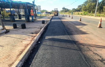 Prefeitura intensifica recapeamento da Avenida Tricolor, no Grande Cristo Rei – Prefeitura intensifica recapeamento da Avenida Tricolor, no Grande Cristo Rei