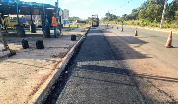 Prefeitura intensifica recapeamento da Avenida Tricolor, no Grande Cristo Rei – Prefeitura intensifica recapeamento da Avenida Tricolor, no Grande Cristo Rei