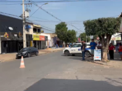 Motociclista morre após bater em carro e motorista foge a pé em Cuiabá